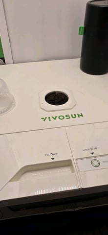 Vivosun Seed tent — seedling_rooting, day 6