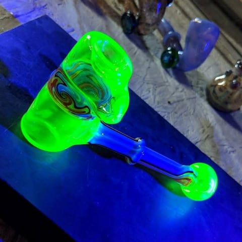 closet grow for veg with a.c infinity air intake fan .With no carbon filter just suction,and spider farmer sf 7000.Then a spider farmer sf tent 4×4×6.5with a G1500 l.e.d from spiderfarmer and spider farmer 6inch clip oscalating fan. — vegetative, day 23