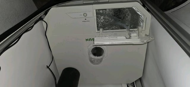 Vivosun Seed tent — vegetative, day 1